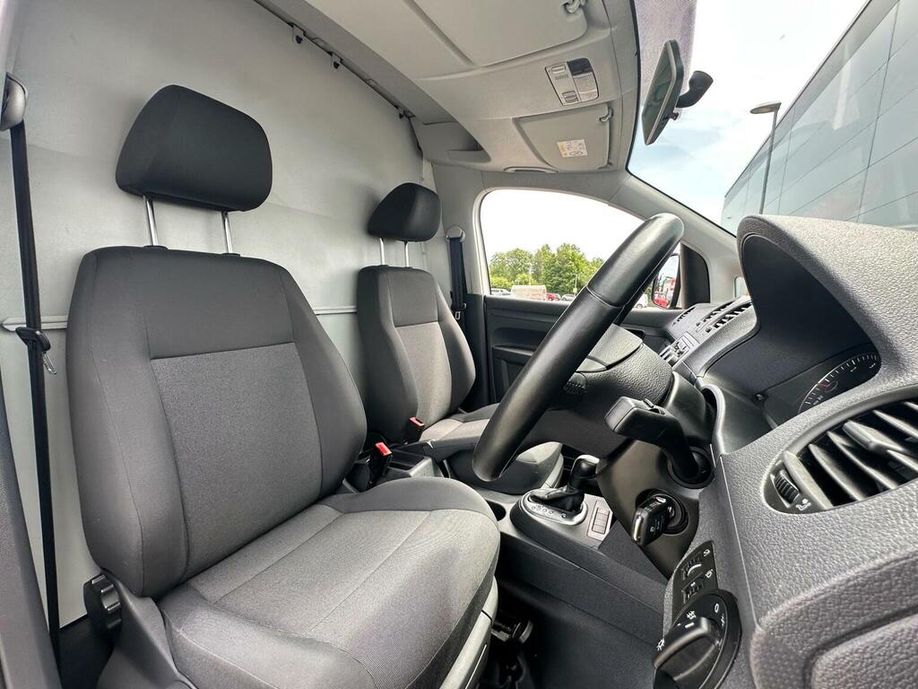 Volkswagen Caddy Mpv White #21