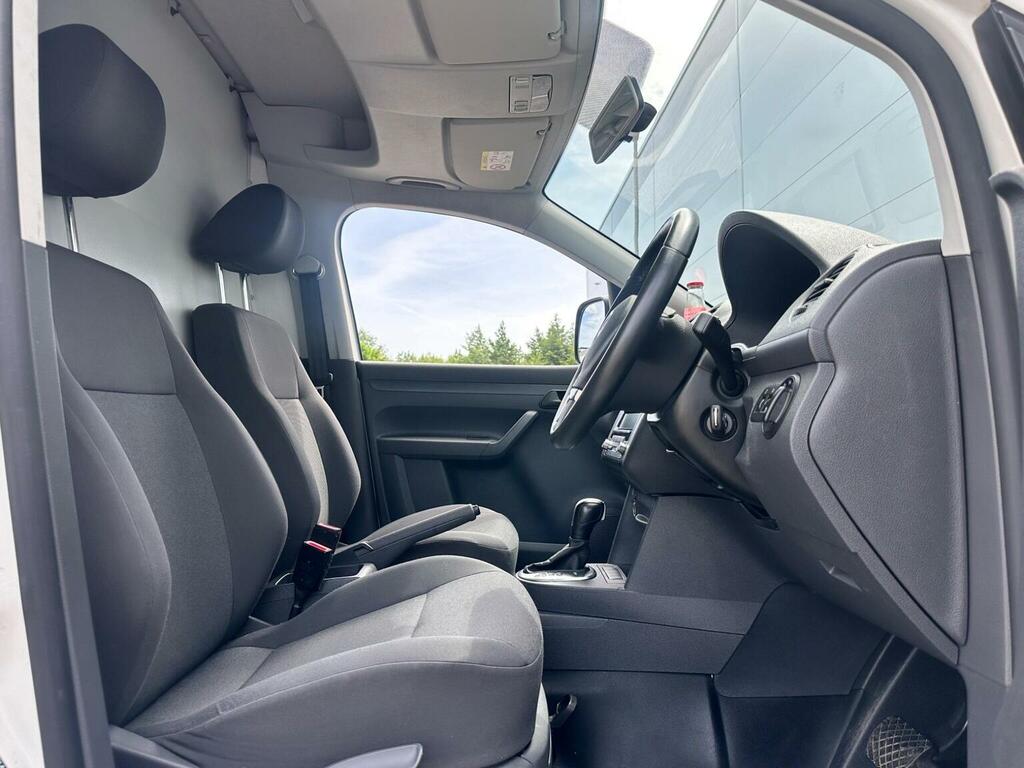 Volkswagen Caddy Mpv White #24