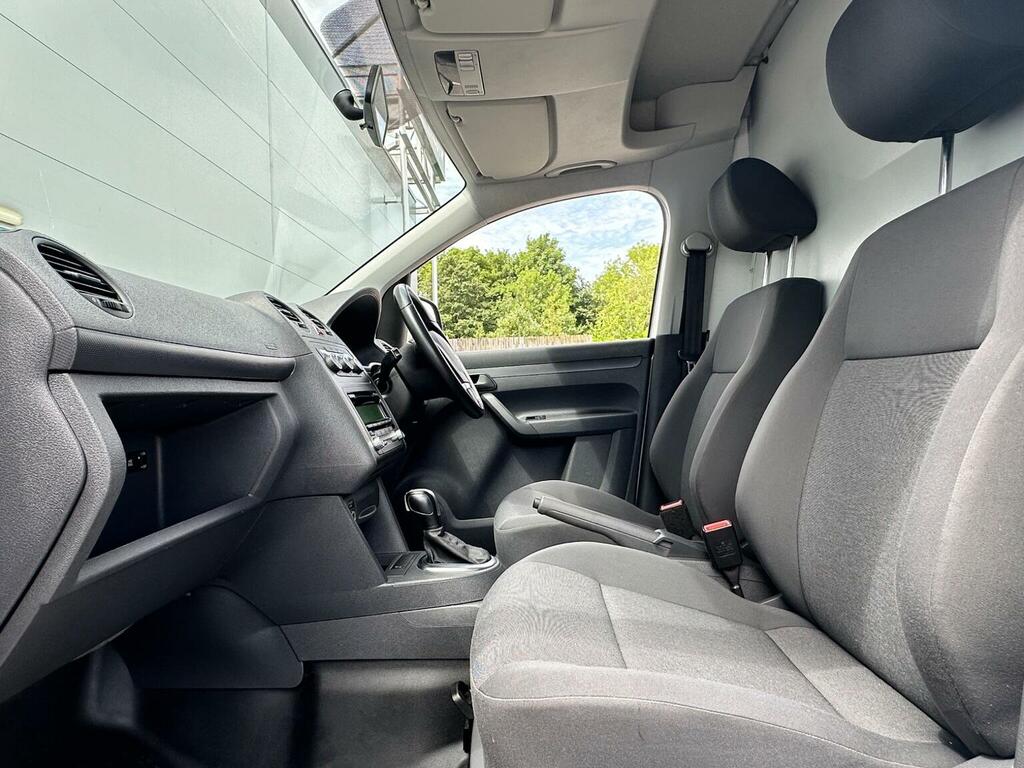 Volkswagen Caddy Mpv White #23