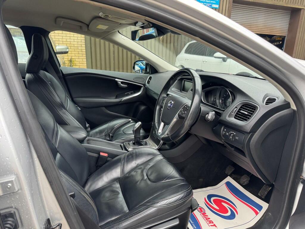 Volvo V40 1.6 D2 R-design Lux Blue #9