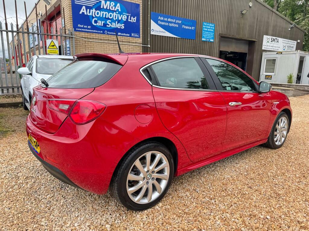 Alfa Romeo Giulietta 1.6 Jtdm-2 Veloce Euro 5 Ss PE63EAP Red #4