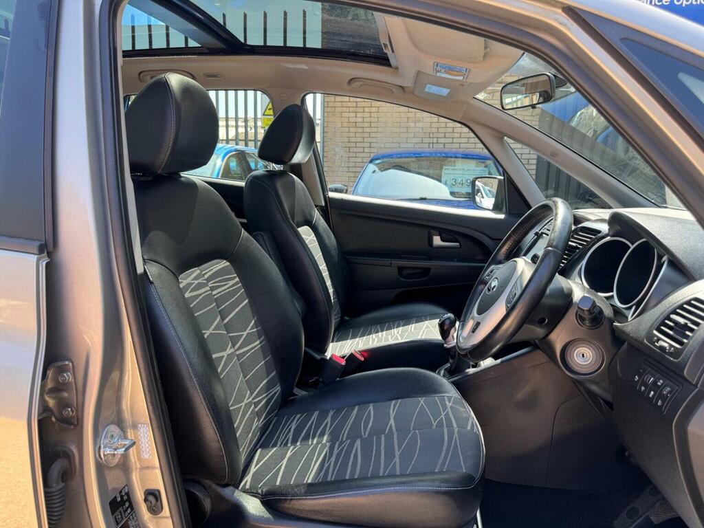 Kia Venga 1.6 3 123 Bhp White #12