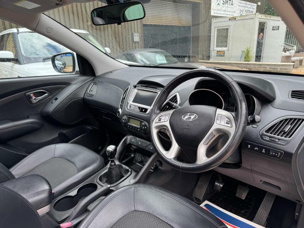 Hyundai Ix35 Hyundai Ix35 1.6 Gdi Style Black #13