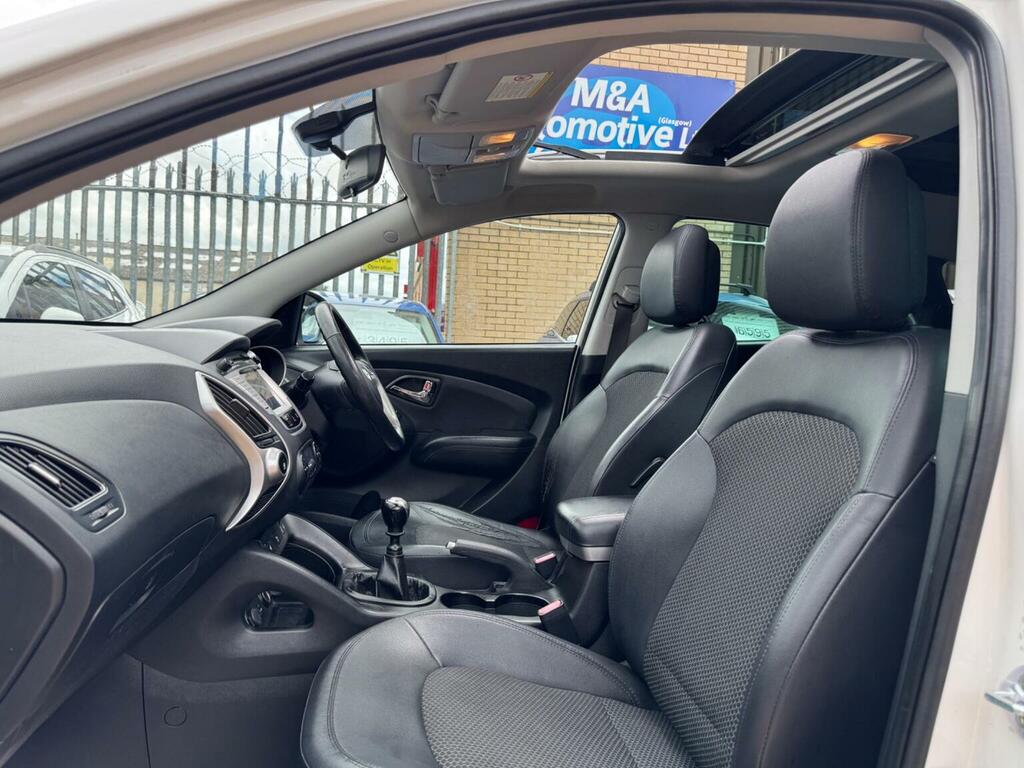 Hyundai Ix35 Hyundai Ix35 1.6 Gdi Style Black #17