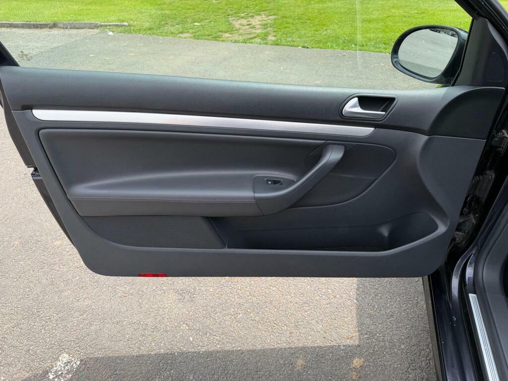 Volkswagen Golf 1.9 Match Tdi Black #28