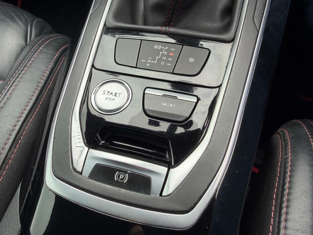 Peugeot 308 1.2 L Pure Tech Access White #19