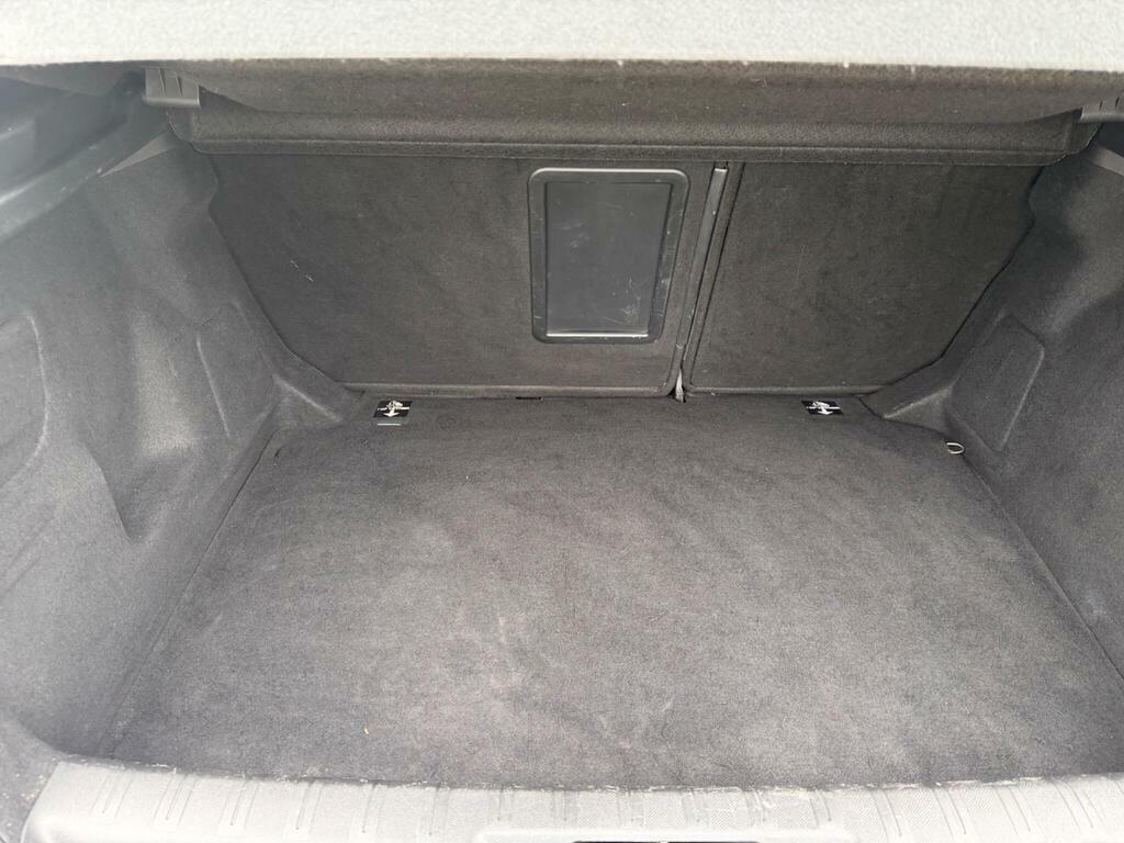 Peugeot 308 1.2 L Pure Tech Access White #33