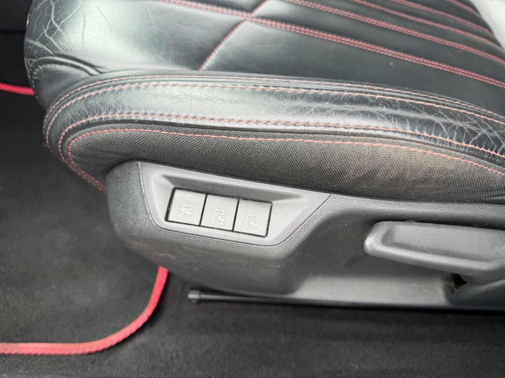 Peugeot 308 1.2 L Pure Tech Access White #45