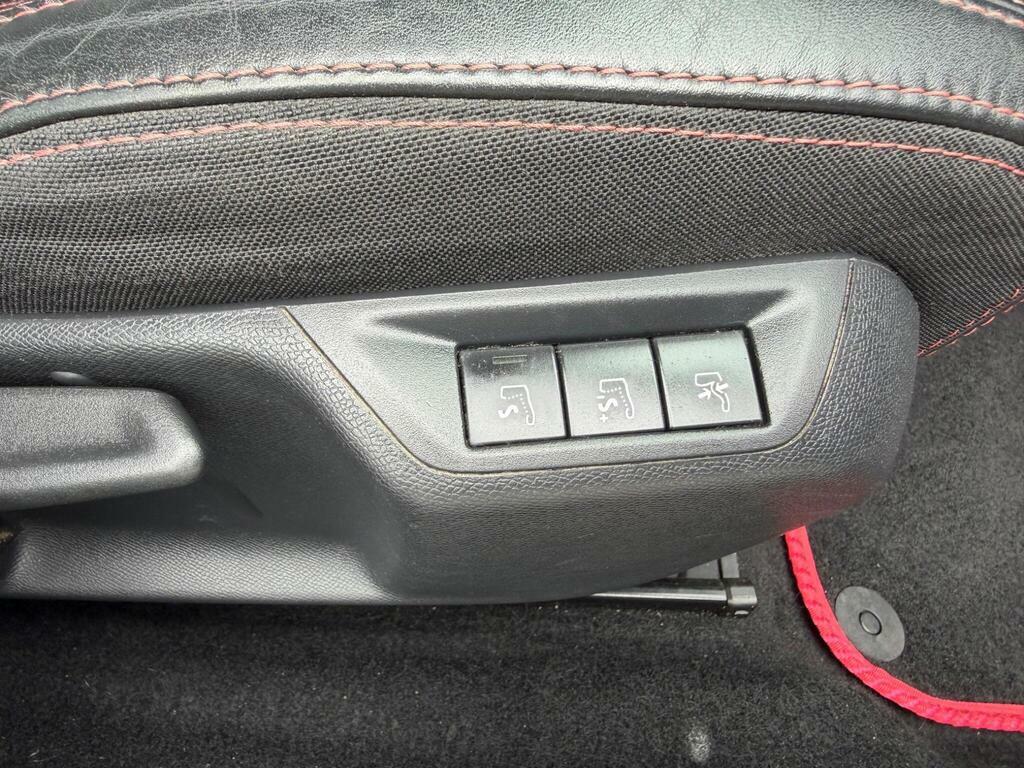 Peugeot 308 1.2 L Pure Tech Access White #42