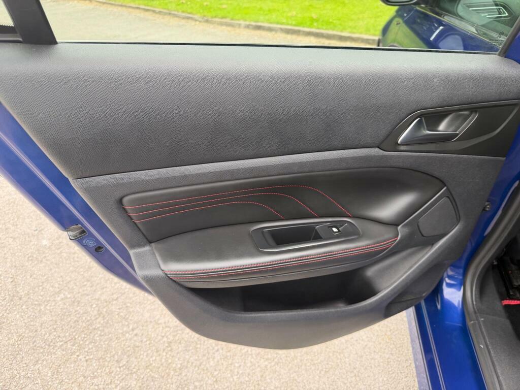 Peugeot 308 1.2 L Pure Tech Access White #27