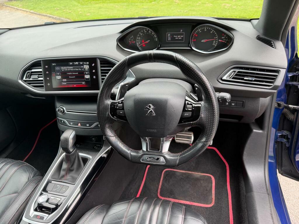 Peugeot 308 1.2 L Pure Tech Access White #43