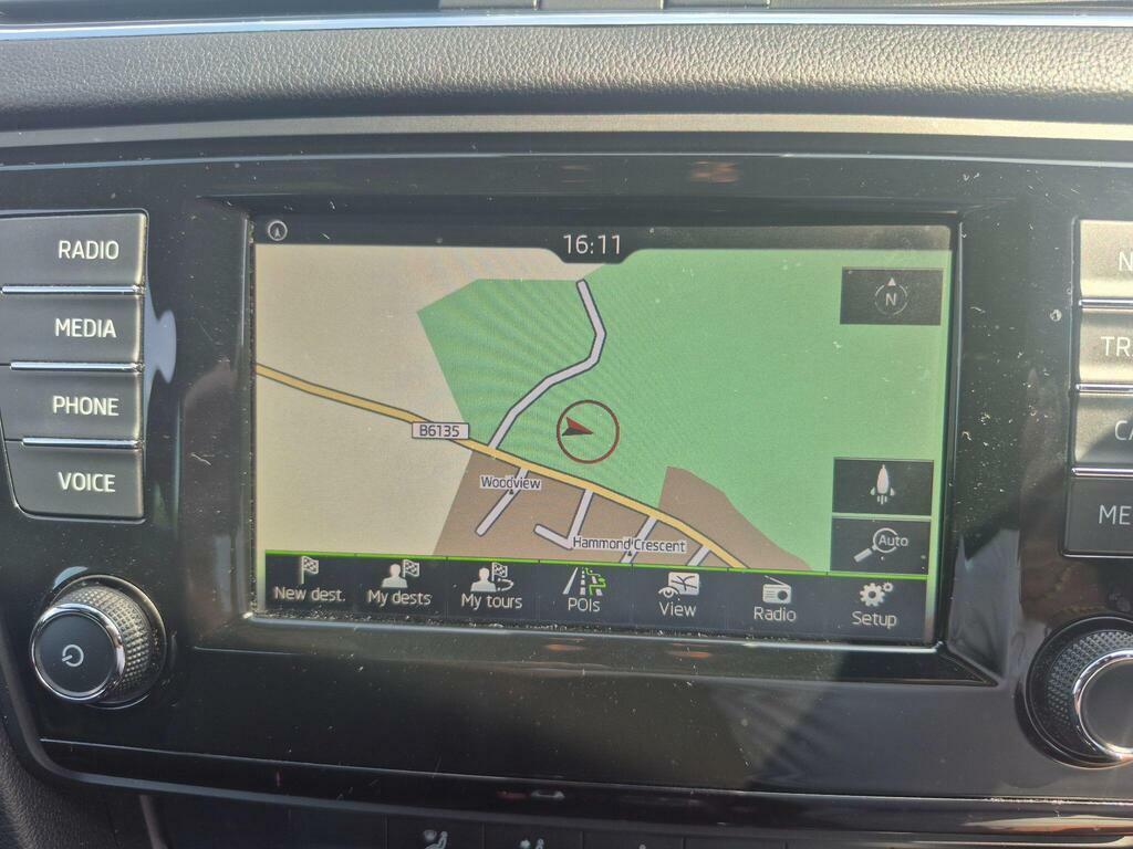 Skoda Octavia 1.6 Tdi Elegance Euro 5 Ss Grey #19