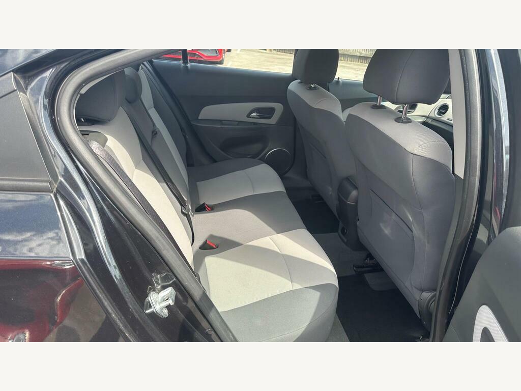 Chevrolet Cruze Saloon 1.8 200909 Blue #17