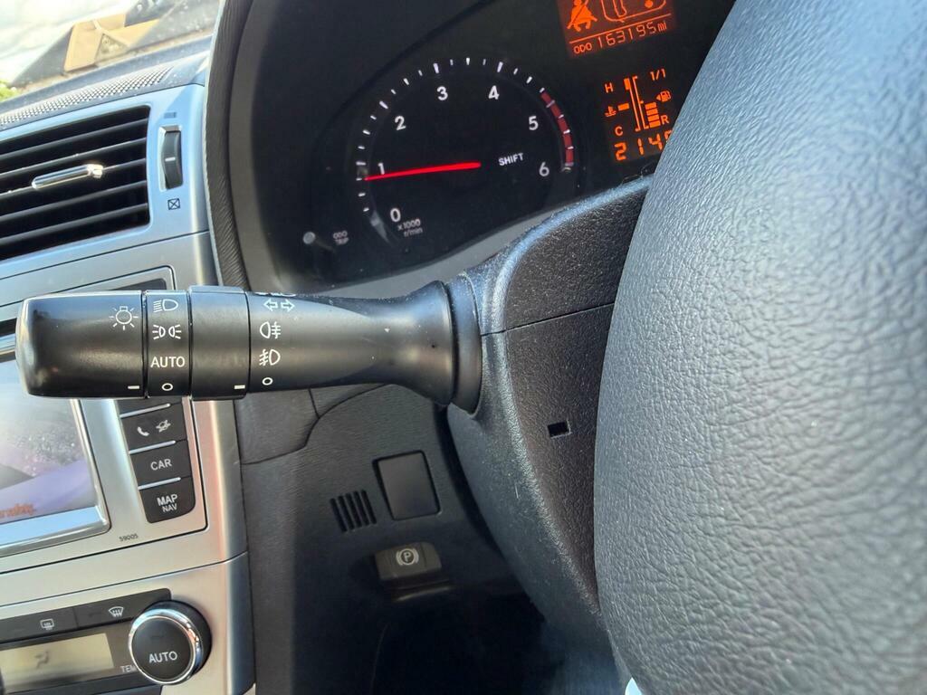 Toyota Avensis D-4d Tr Red #13