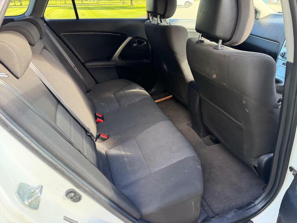 Toyota Avensis D-4d Tr Red #10