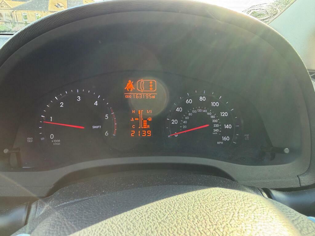 Toyota Avensis D-4d Tr Red #20