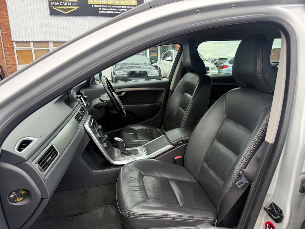Volvo XC70  Red #11