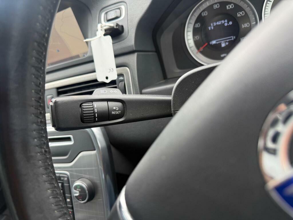 Volvo XC70  Red #33
