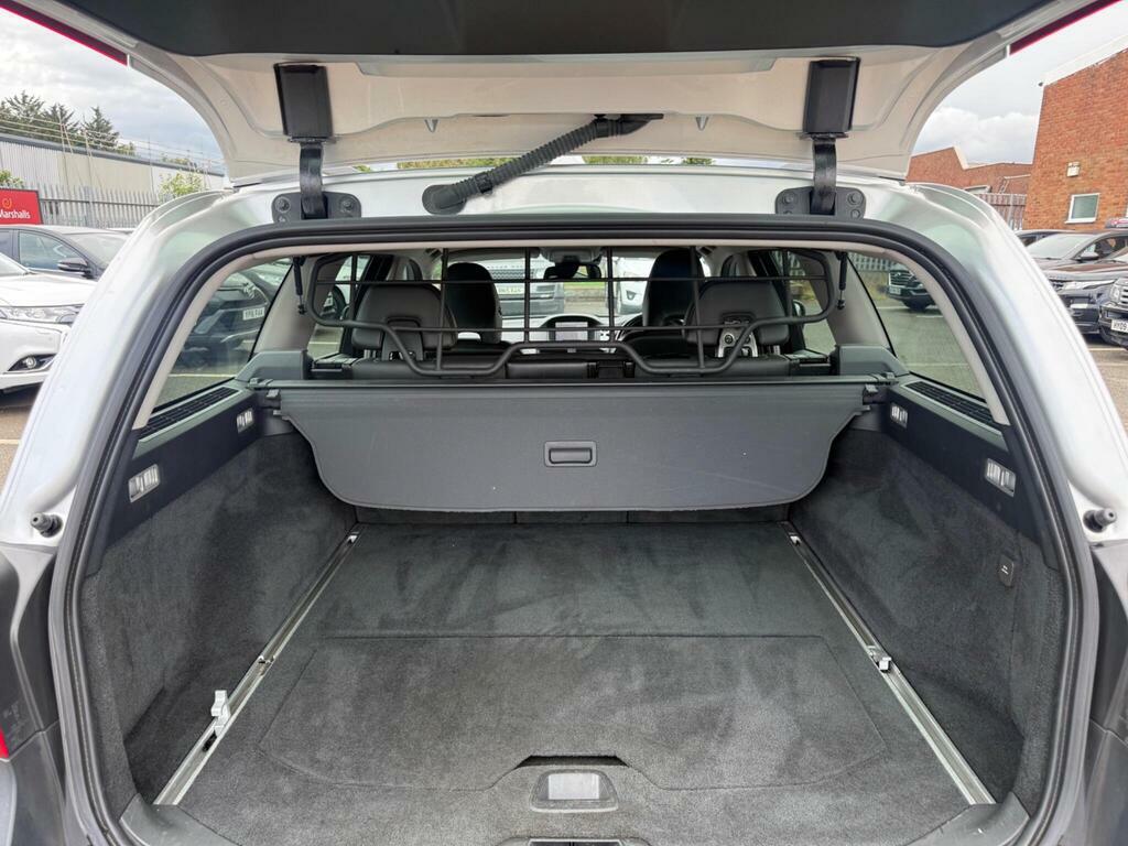 Volvo XC70  Red #39
