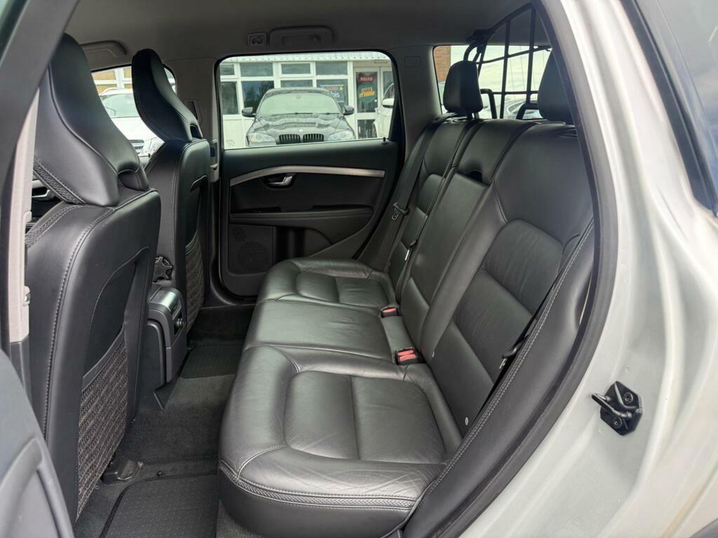 Volvo XC70  Red #15