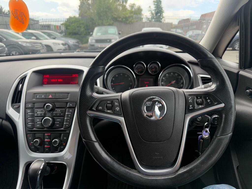 Vauxhall Astra 1.6L Excite Black #15