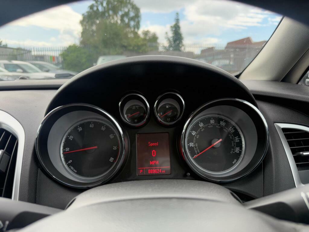 Vauxhall Astra 1.6L Excite Black #19