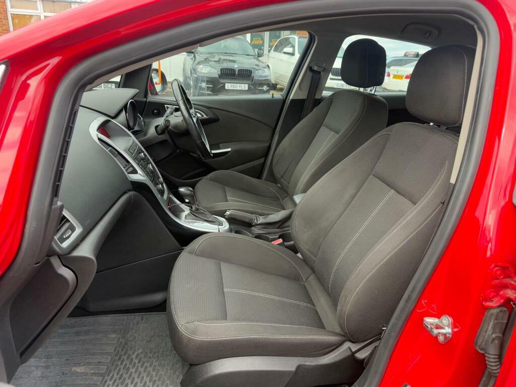 Vauxhall Astra 1.6L Excite Black #10