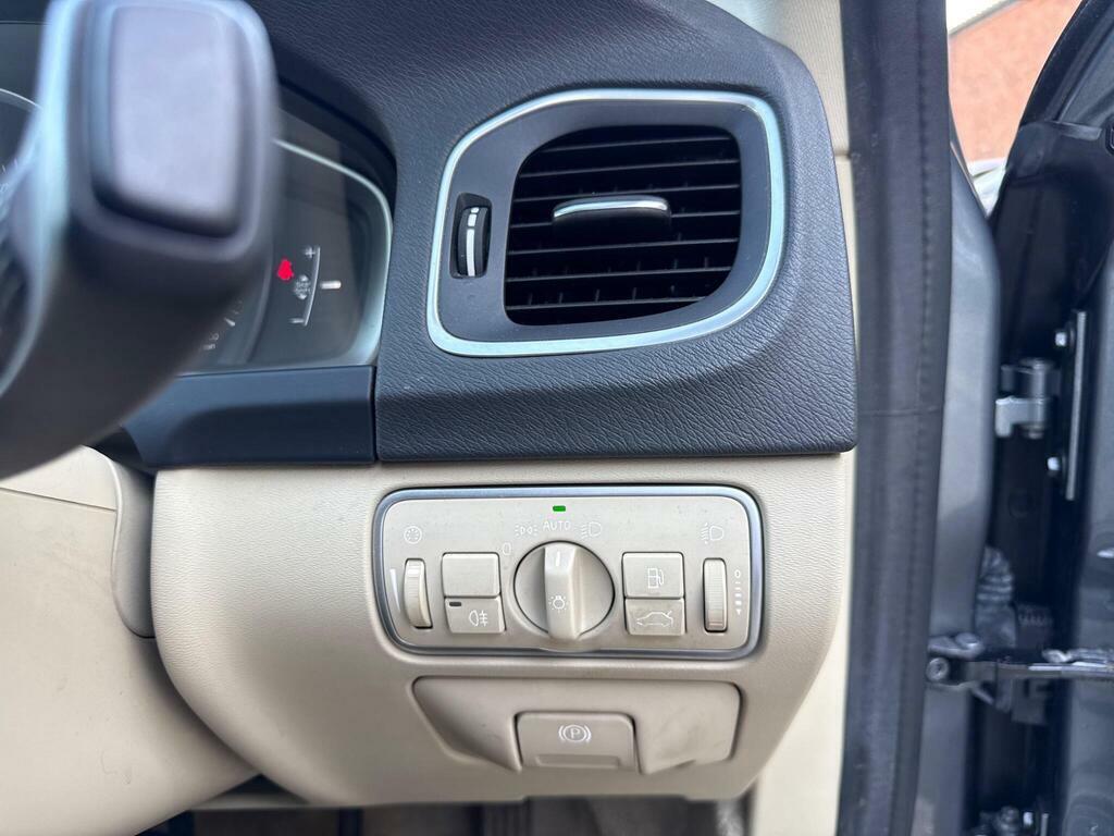 Volvo S60 2L R-design Nav Grey #34