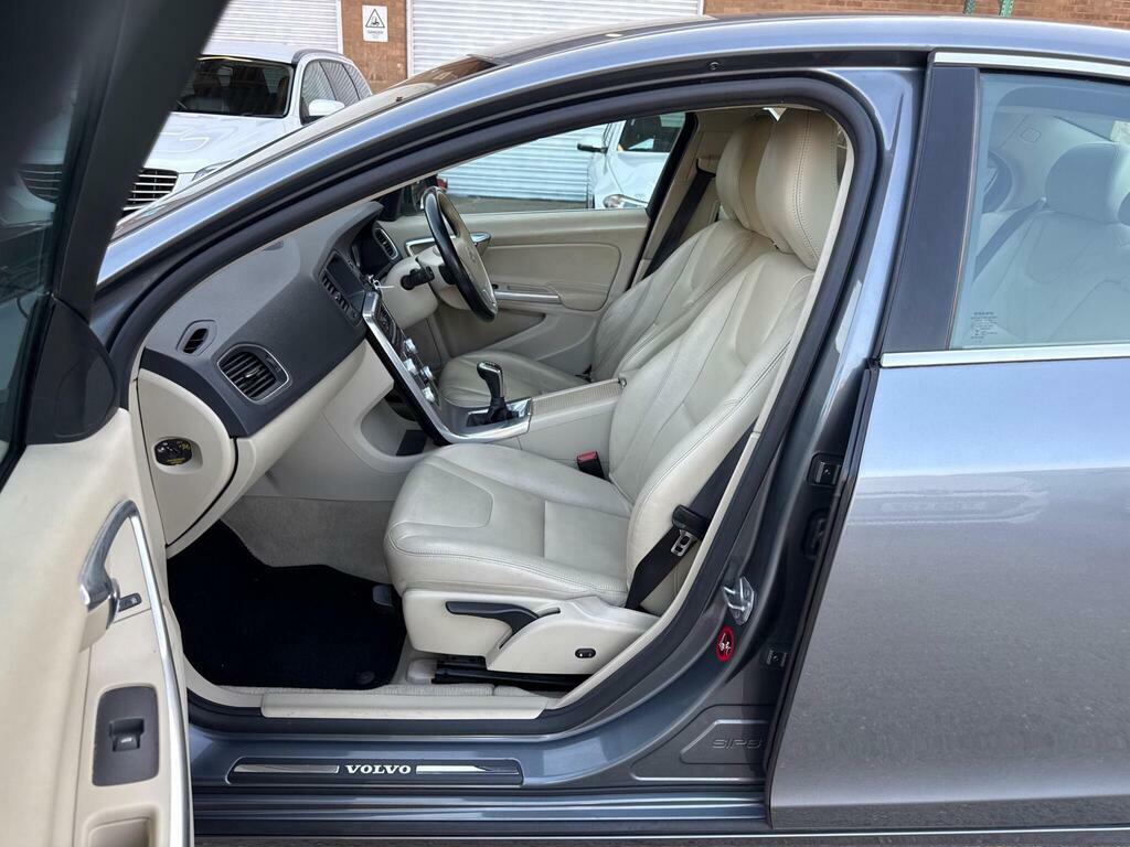 Volvo S60 2L R-design Nav Grey #12