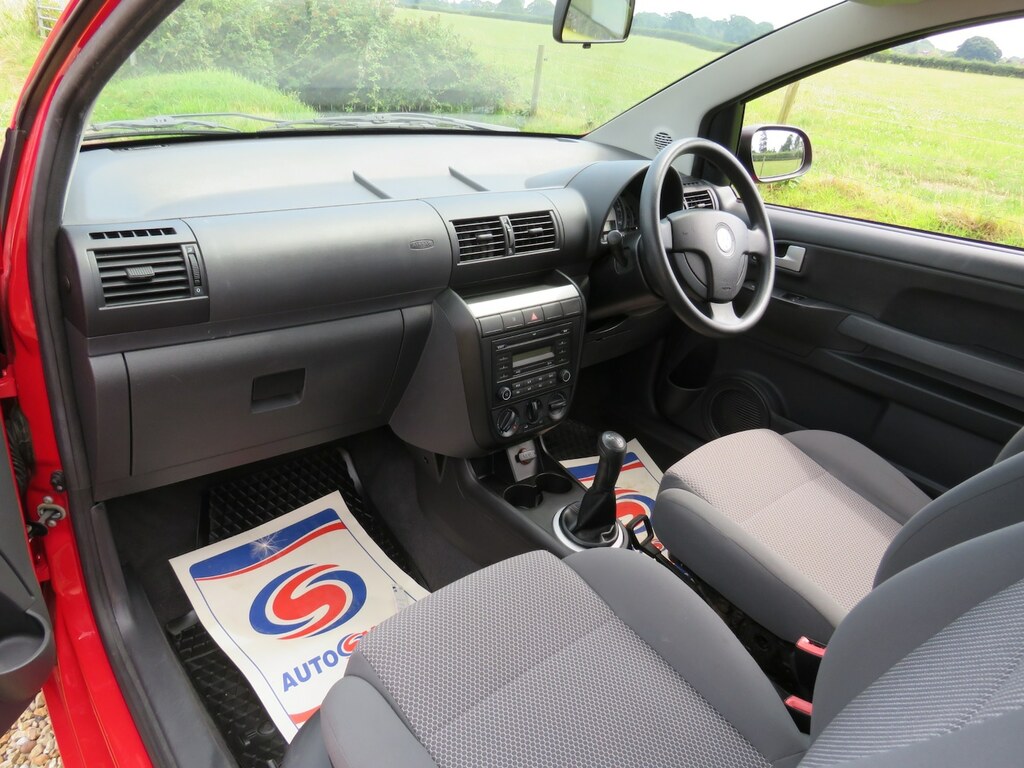 Volkswagen Fox 1.2 Urban Fox Red #2