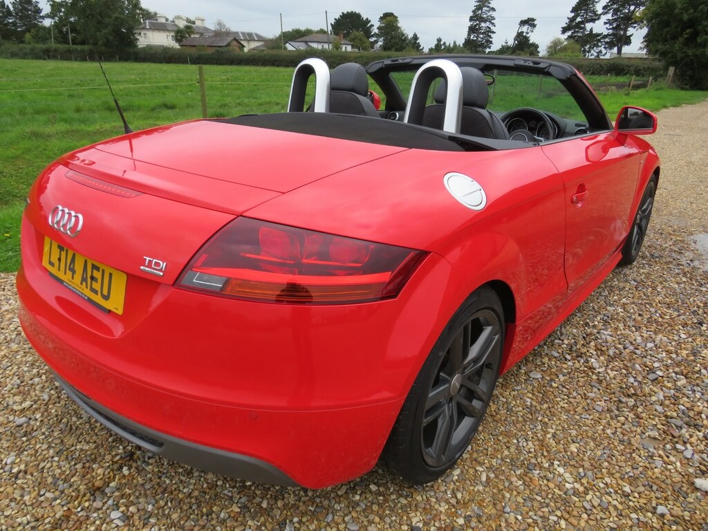 Audi TT 2.0 Tdi Quattro 6 Speed LT14AEU Red #6