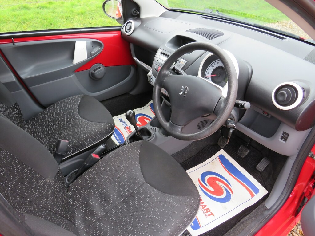 Peugeot 107 1.0 Sportium RJ61XTA Red #4
