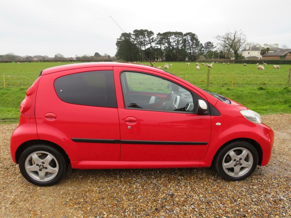 Peugeot 107 1.0 Sportium Red