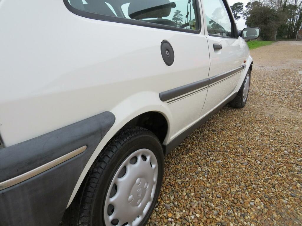 Rover 100 Kensington Se Red #15
