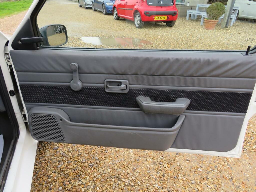 Rover 100 Kensington Se Red #9
