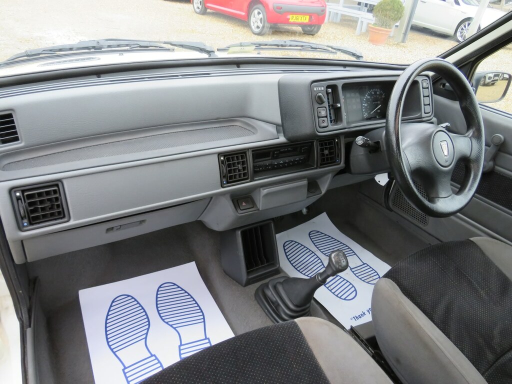 Rover 100 Kensington Se Red #2