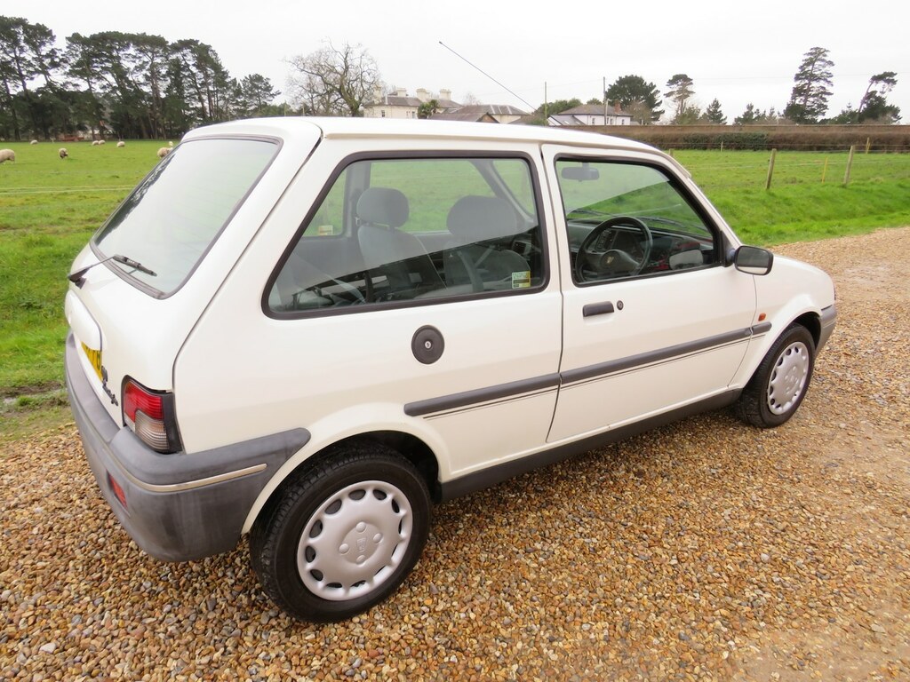 Rover 100 Kensington Se Red #1