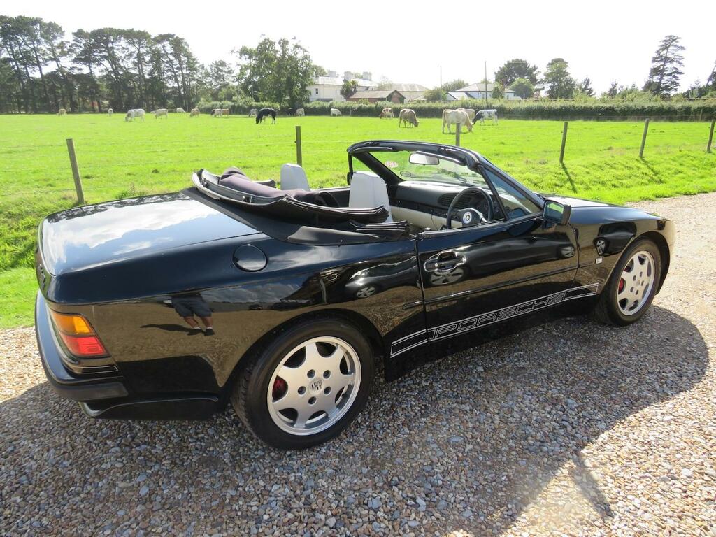 Porsche 944 S2 3 Litre Convertible Black #2