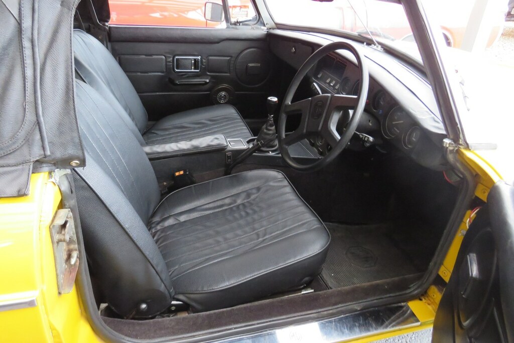 MG MGB Roadster With Od And Windows Yellow #2