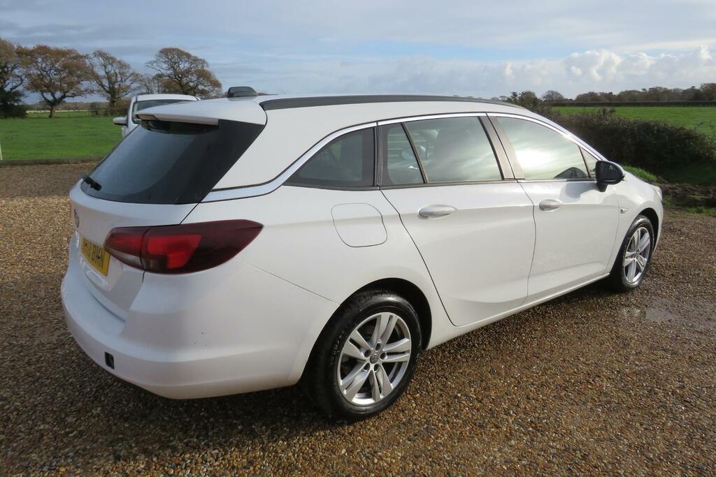 Vauxhall Astra 1.4 Turbo Estate WX18BKN White #6