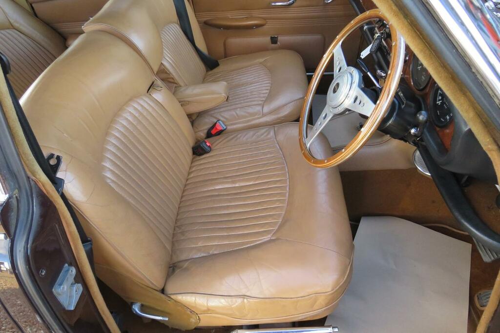 Daimler Sovereign Automatic Brown #3
