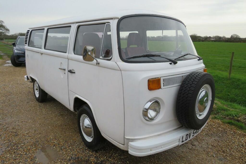 Volkswagen Transporter Bay Window With Reconditioned Engine Replacement P White