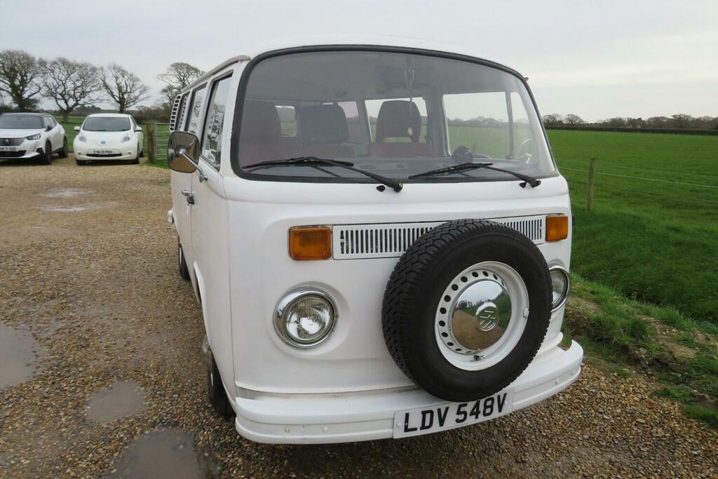 Volkswagen Transporter Bay Window With Reconditioned Engine Replacement P LDV548V White #3