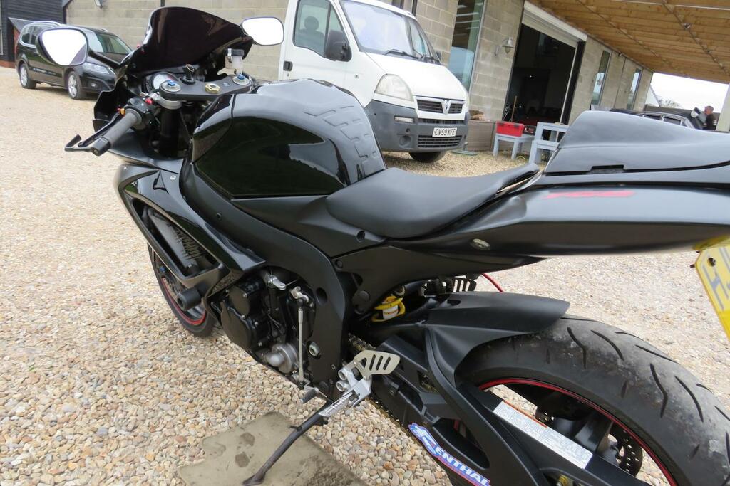 Suzuki  Gsf650 K7 Only 9,600 Miles Black #6