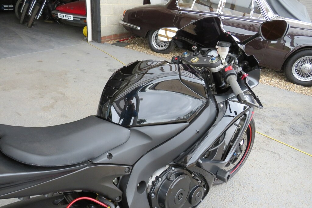 Suzuki  Gsf650 K7 Only 9,600 Miles Black #14