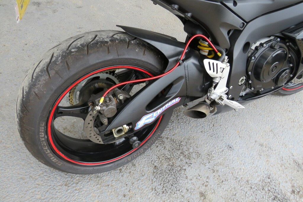 Suzuki  Gsf650 K7 Only 9,600 Miles Black #19