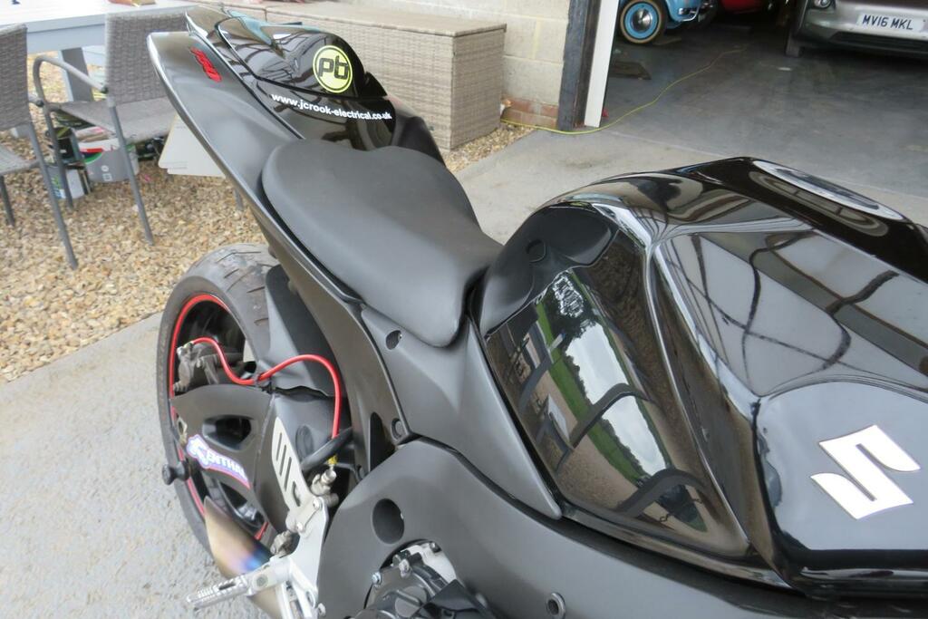 Suzuki  Gsf650 K7 Only 9,600 Miles Black #12
