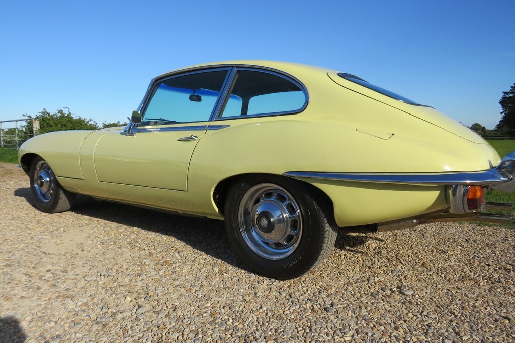 Jaguar E-Type 4.2 Upgraded 5 Speed Yellow #3