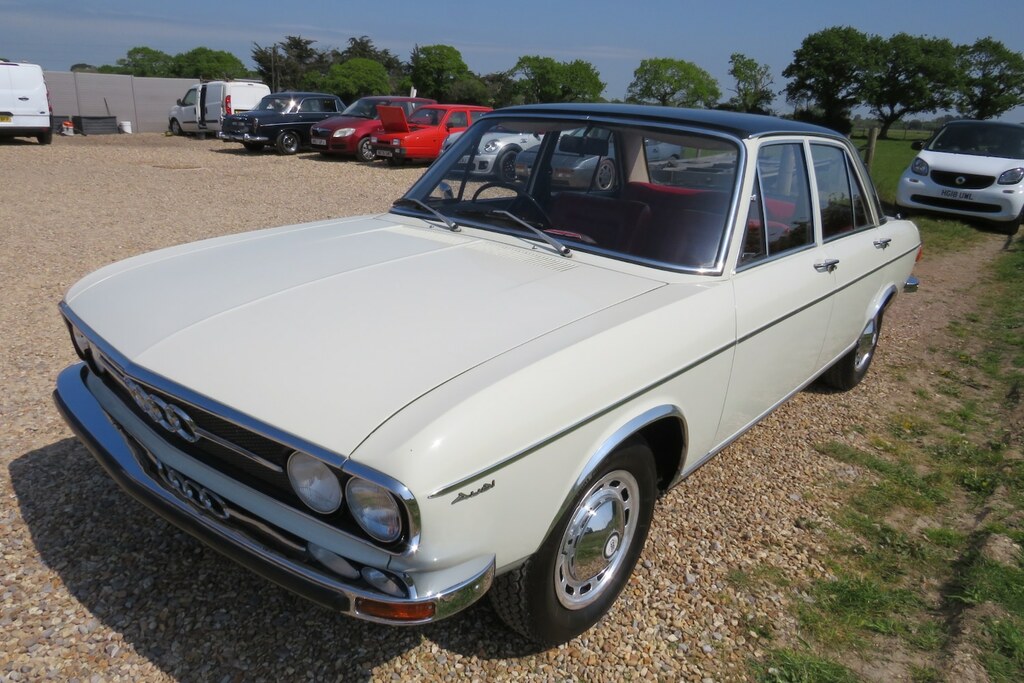 Audi 100 4 Wheel Sports Show Winner White #5