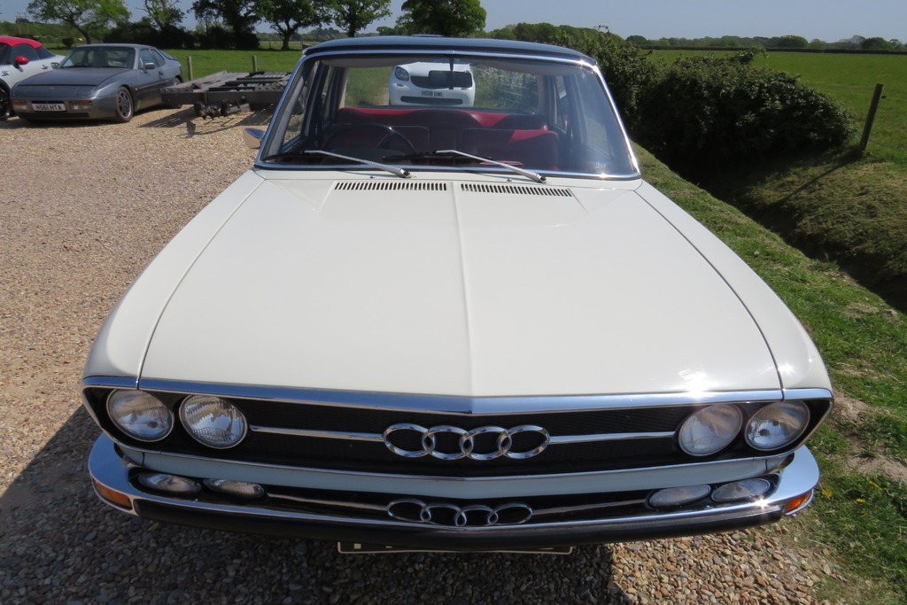 Audi 100 4 Wheel Sports Show Winner FMW531J White #4